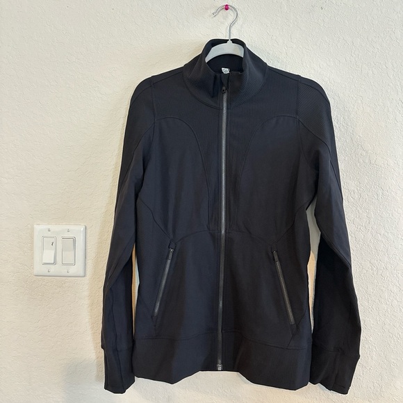 NWT Lululemon Movement To Movement Jacket / Black - Picture 6 of 8